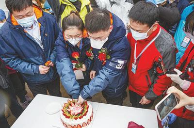 一场特殊的“战地婚礼”