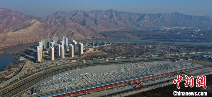 兰州稳步恢复四大通道业务 线上办公组织货源 
