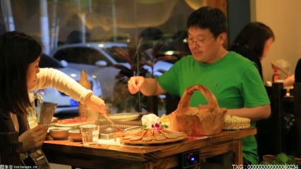 暴饮暴食小心身体罢工 要给“负重”器官“喘息”机会