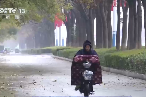 寒潮来临“秋裤大战”再度升温 如何让孩子穿秋裤成难题