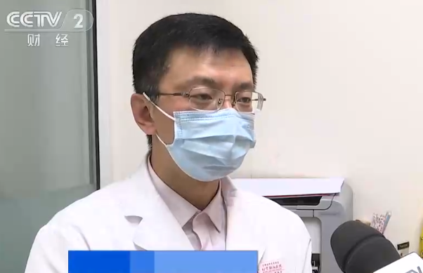 外婆迷信偏方给婴儿刮痧导致意外 孩子生病还要及时就医